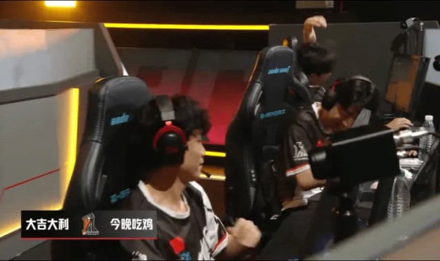 PCL秋季赛周中赛W2D3R6：17吃下今日最后一鸡，单局4淘汰