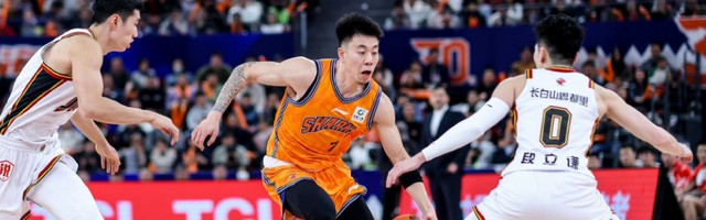 PG模拟器-上海男篮VS深圳！卢伟冲击10连胜，张镇麟对位贺希宁，央视直播